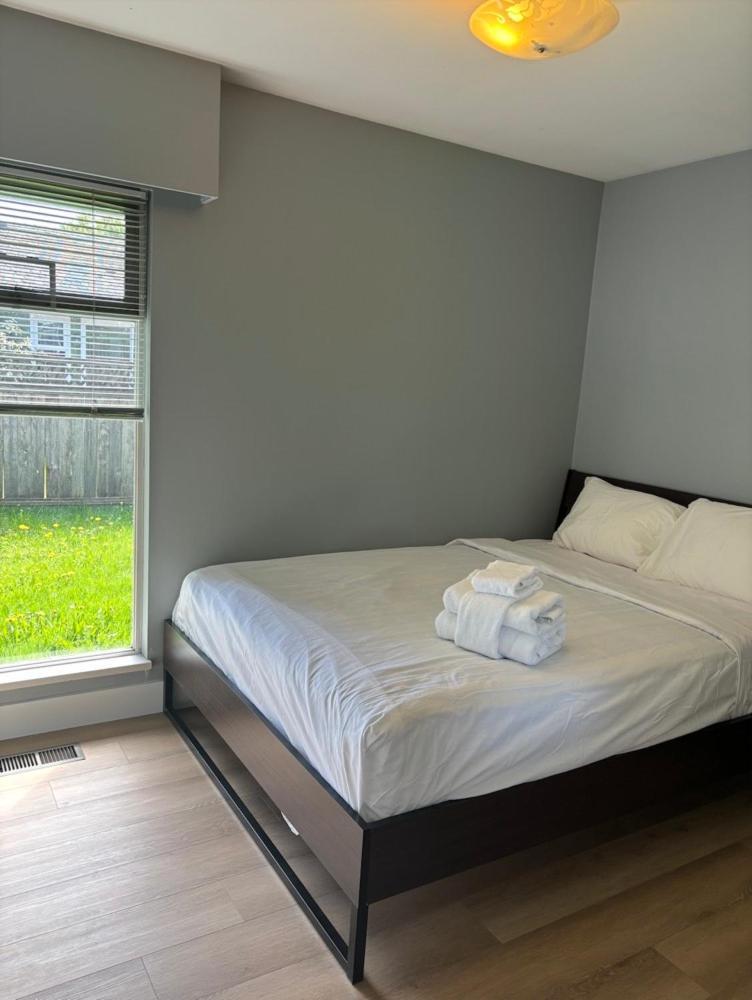 Cozy Retreat On Sandpiper Court - H With Share Bathroom *