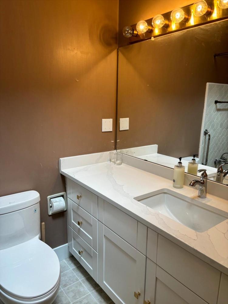 Cozy Retreat On Sandpiper Court - H With Share Bathroom Richmond